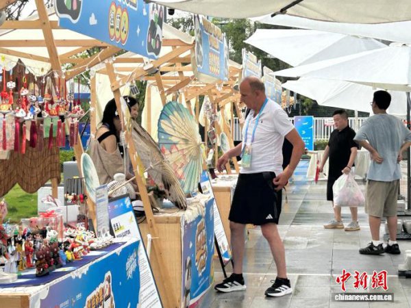 （成王阳世运会）世运村外的市场：让宇宙感知“四川情意”